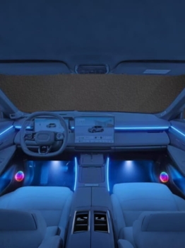 Đèn nội thất Lynk & Co 08